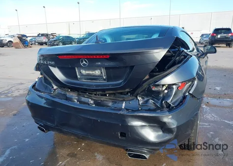 2015 Mercedes-Benz Slk 250 z USA, uszkodzony, nr VIN WDDPK4HA2FF103008